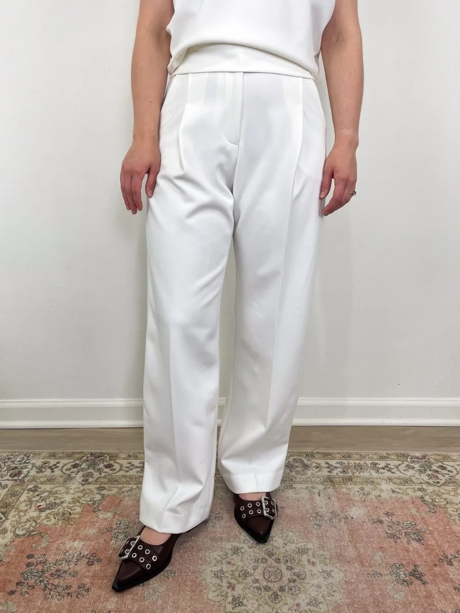 Robbia Pant in White